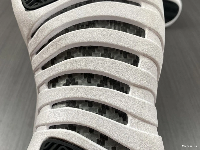 Jordan (2012) 12 Air Retro Playoffs 130690-001 0405